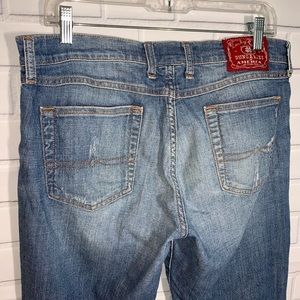 Lucky Brand Dungarees Medium Wash Flare Jeans 👖